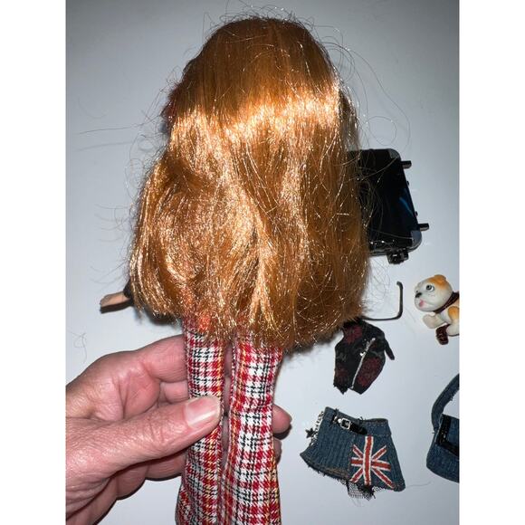 Bratz Doll Lot Meygan Pretty N Punk Y2K Vintage Original w/ Accessories Dog - Picture 5 of 6